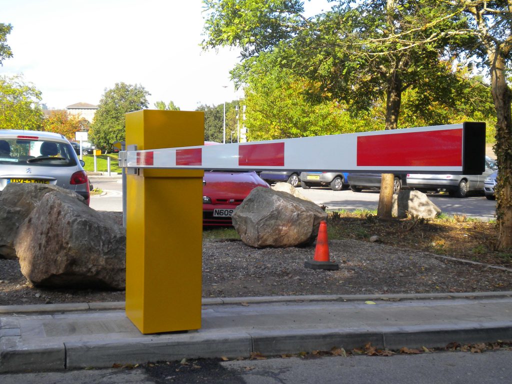 EB450 Parking Barrier, rising arm barrier, vehicle access, car parks