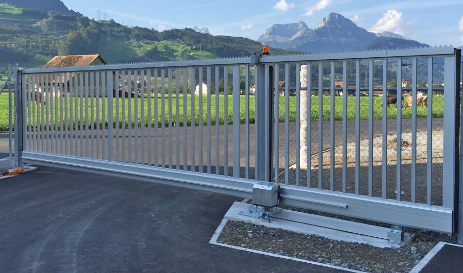 Entralight aluminium sliding gate